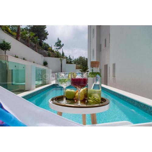 Villa Smaragd - Opal - Luxury Apt With Shared Pool And Private Hot Tub