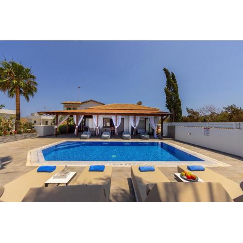 Villa Socrates