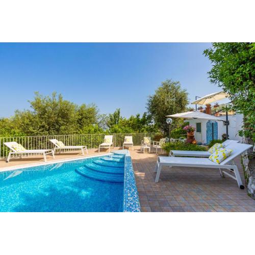 Villa Sorrento Flats