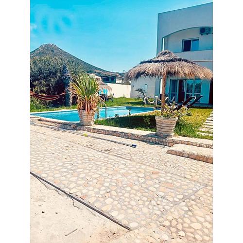 VILLA SOUNINE RAFRAF avec piscine