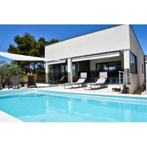 Villa Sportiva Zadar with Private heated pool