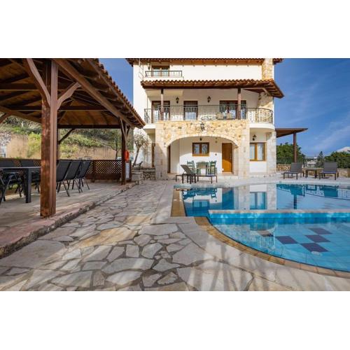 Villa Stefania/pool/garden/sea view/3bdrms/3bthrms