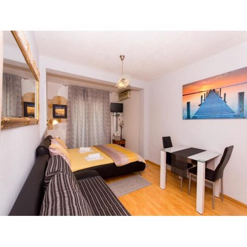 Villa Stil - One Bedroom Apartment with Balcony and Sea View 104 Luxsor