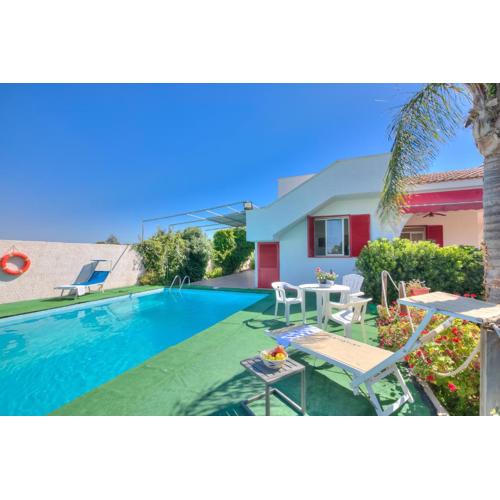 Villa Strea With Pool - Happy Rentals