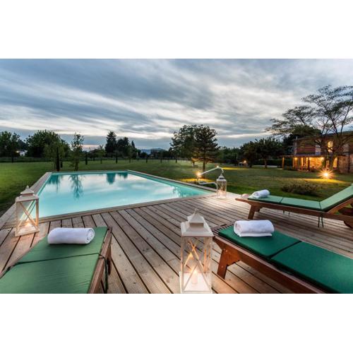 Villa Sul Fiume Romantic Farmhouse with Pool