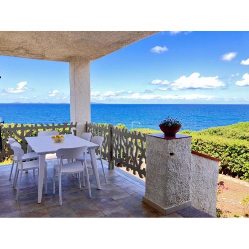 Villa sul mare con giardino e vista mozzafiato