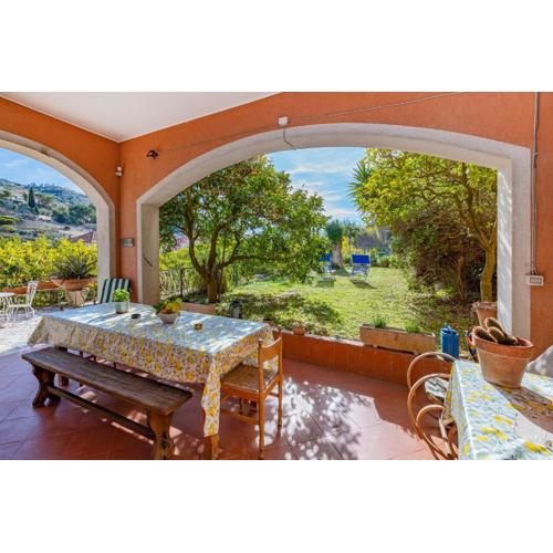 Villa Teresa a due passi da Finalborgo