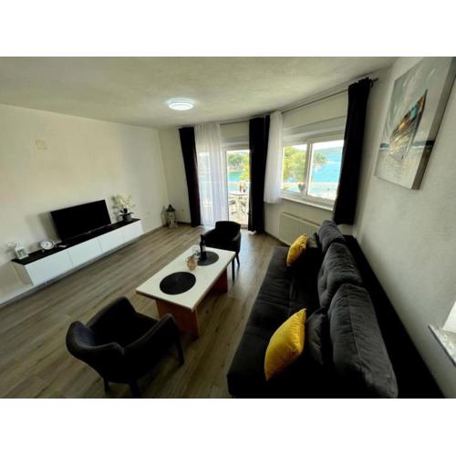 Villa Tomi - Standard One Bedroom Apartment 8