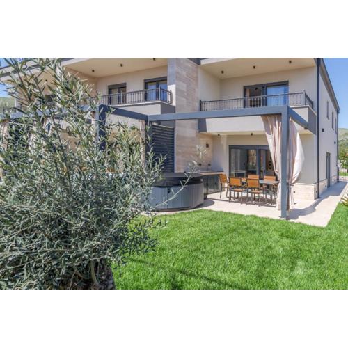 Villa Trixie - Green Garden Villas