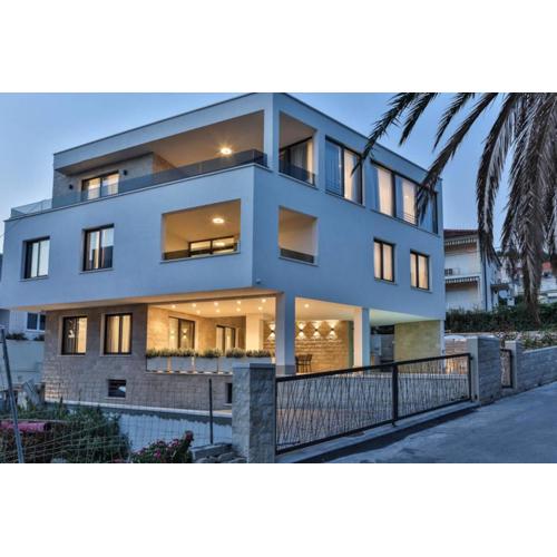 Villa Trogir Palazio A Spectacular 7 Bedroom Villa 90 Metres To The Sea And Promenade