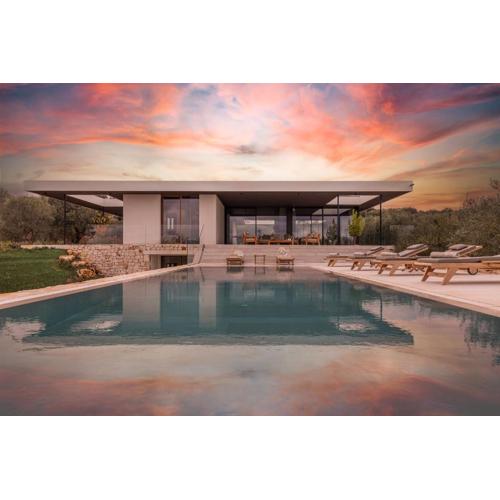 Villa V - Epoca Collection