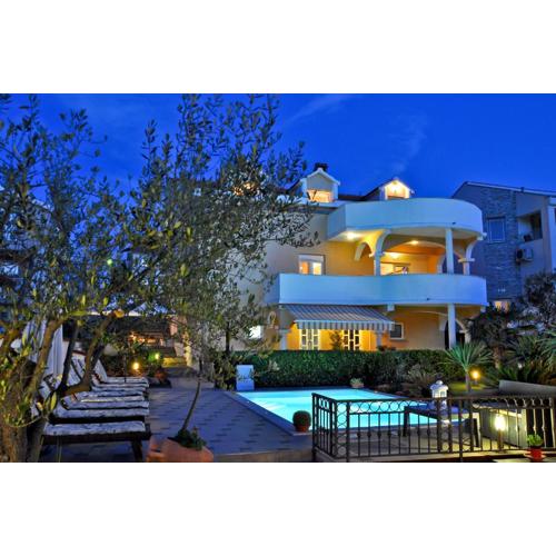 Villa Vanilla with Heated Pool