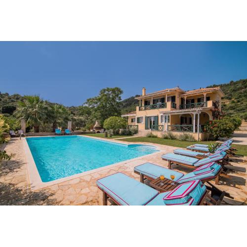 Villa Verdi - Your Family Oasis!
