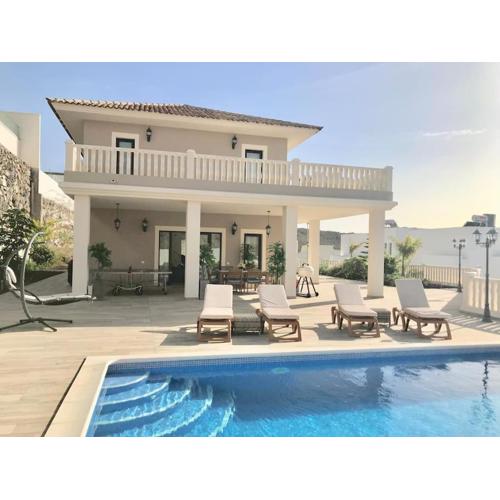 Villa Vista Bella Costa Adeje in ruhiger Villengegend mit Meerblick