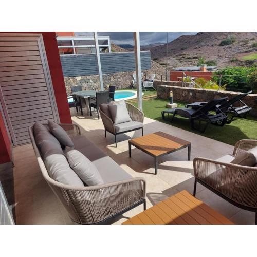 Villa Vista Golf Salobre - Maspalomas self-sufficient with pool heating