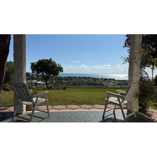 Villa vista mare a Numana - N147