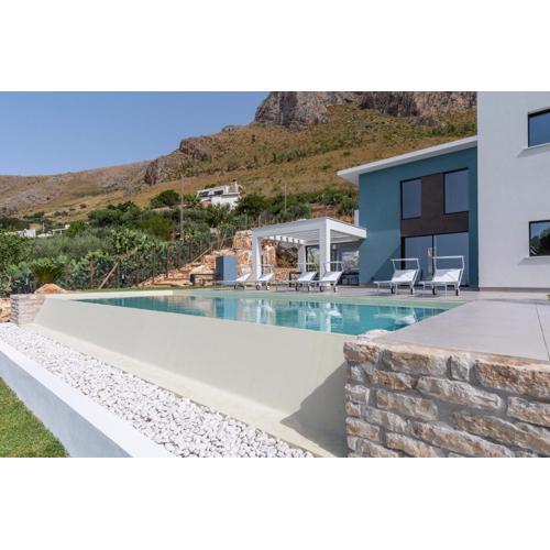 Villa vista mare con piscina a sfioro a Scopello