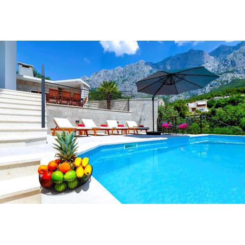 Villa Vivace mit Pool und traumhaften Meerblick