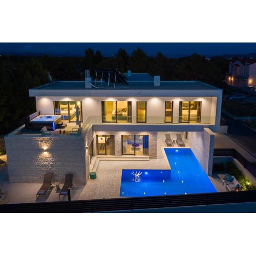 VILLA VM