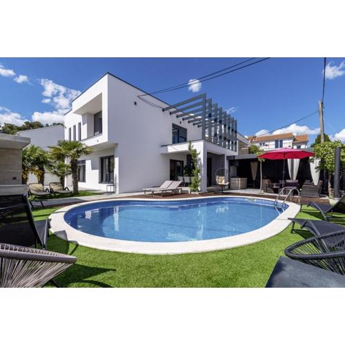 Villa Vodice in Vodice - Haus für 8 Personen