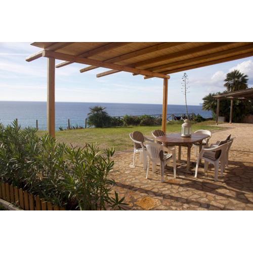 Villa Wanda - Seafront apartment on Cala Burantino with private cove
