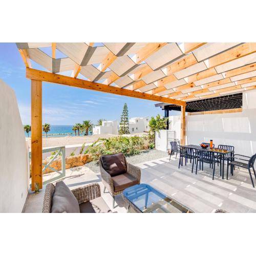 Villa Wave Blue by Ezoria Villas