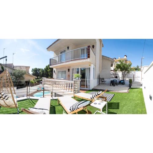 VILLA WINE & BEACH Design and Luxury in Cala Crancs