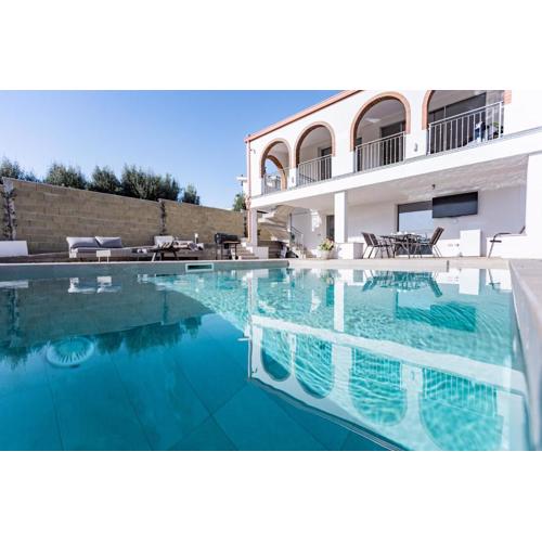 Villa with heated pool