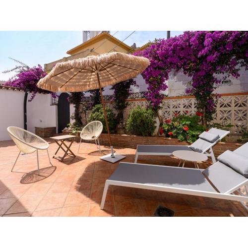 Villa with parking space