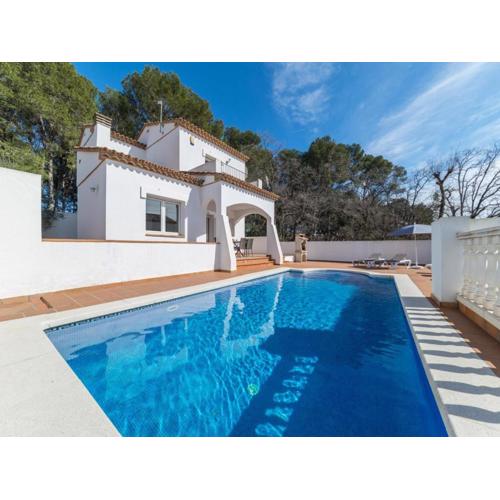 Villa with private pool in LEscala