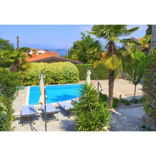 Villa with private pool near the beach KRK