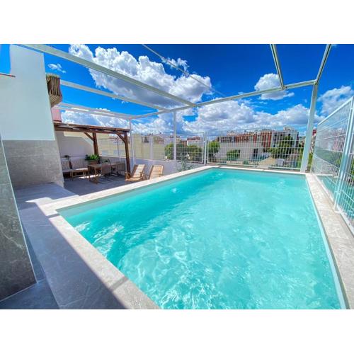 Villa with private swimming pool in Sevilla