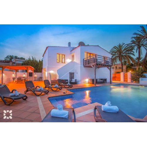 Villa Yelir by Abahana Villas