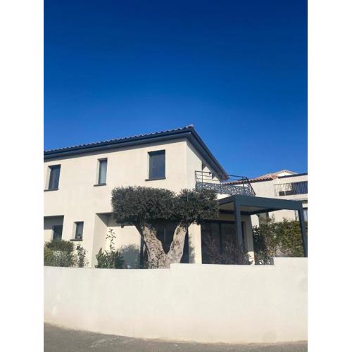 Villa zen bord de mer