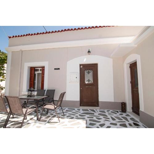 Village House Volada
