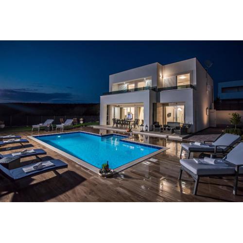 Villas Royal II with Private Pool