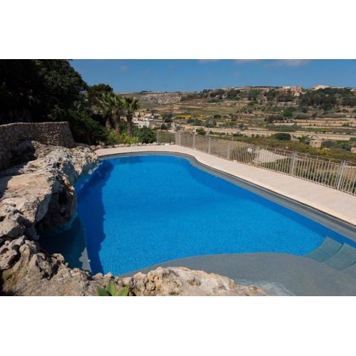 Villeleynah Holiday Home