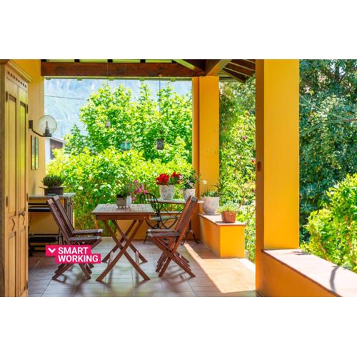 Villetta Camelia with Garden by Wonderful Italy