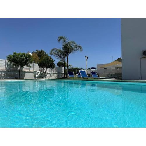 Villetta Loris con piscina By Apulia home