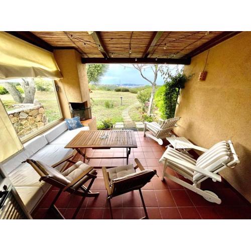 Villino con vista mare e piscina
