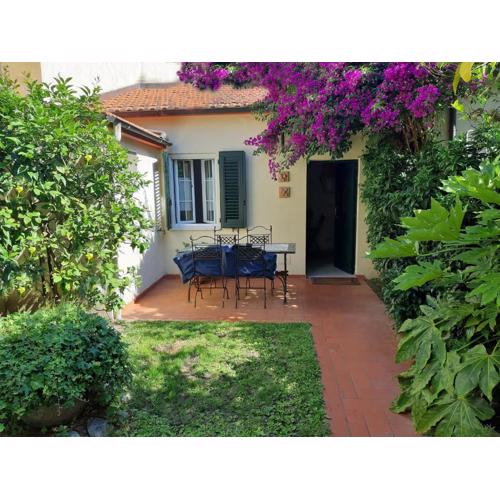 Villino San Martino 350m dal mare with covered parking