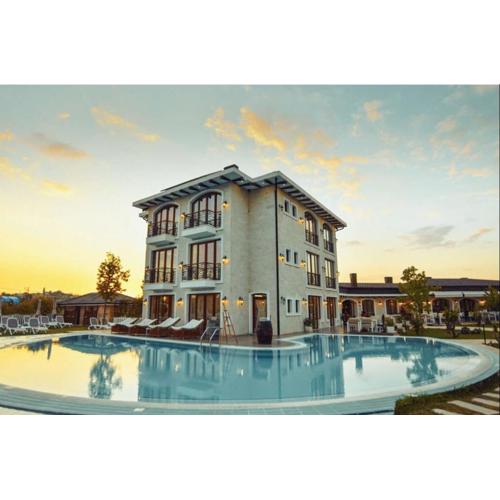 Vinea Resort