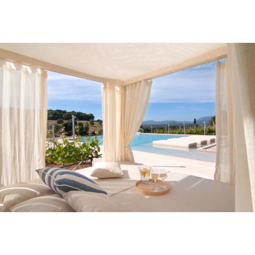 Vineyard Estate