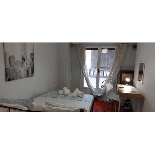 Vintage Apartment Athens Center 6BD-2BATH