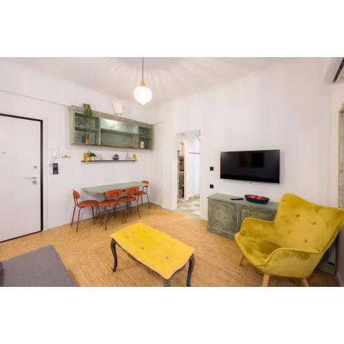 Vintage Apt next to Acropolis