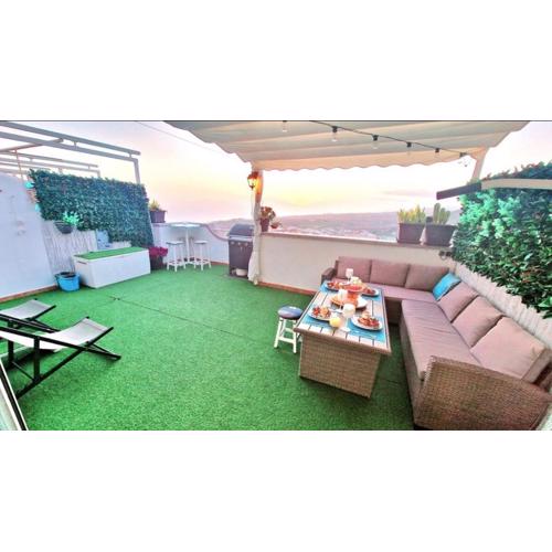 Vintage Meson Ocean View