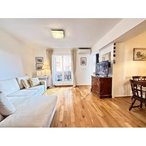 Viola Apartment