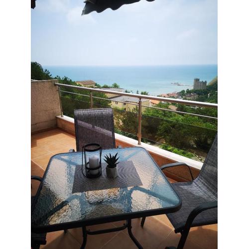 VIP Sea view apartments in complex Karia