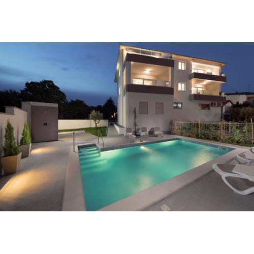 Viras Luxury Holiday