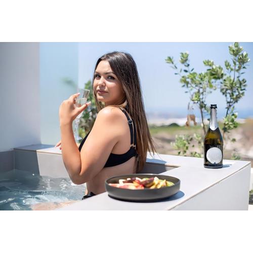 Vista Al Mar Santorini (sea view & hot tub jacuzzi)